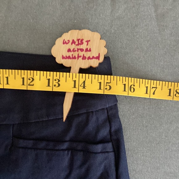 Chico’s Size 1R = 8R blue pull up pants. 2 front pockets Made in Vietnam - Picture 5 of 8